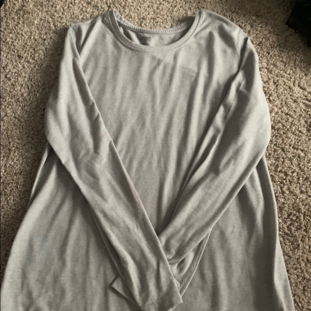 Gray athletic long sleeve shirt